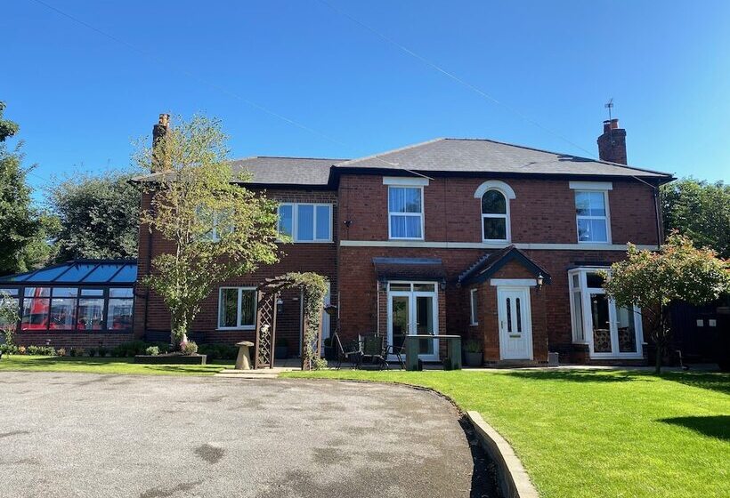 レジデンス Borrowfield Lodge