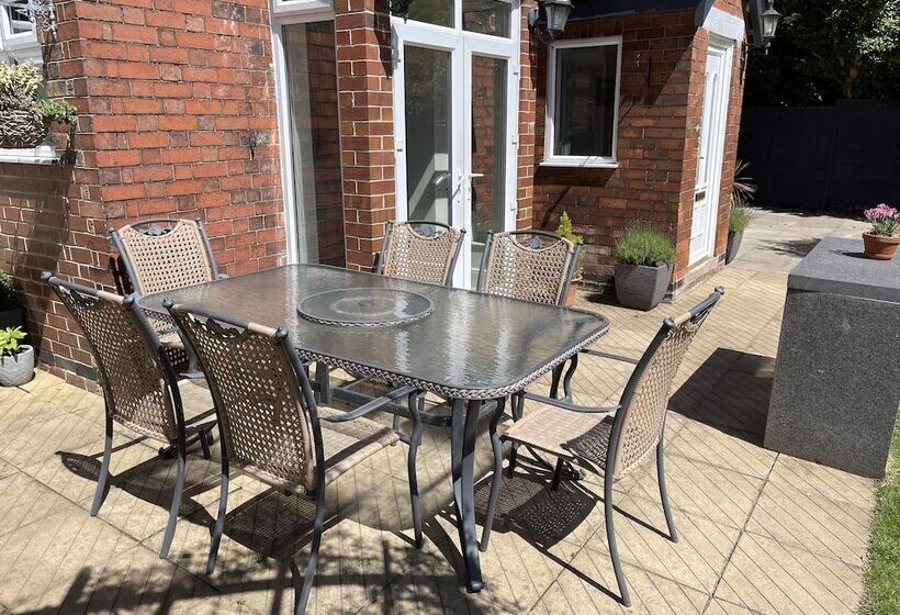 レジデンス Borrowfield Lodge