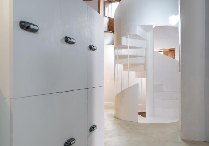 צימר Hostelit, Capsule Hostel