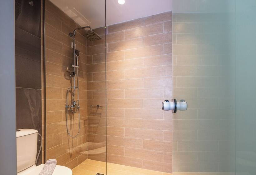 Golden Bay Boutique Hotel & Bungalows