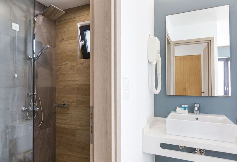 Golden Bay Boutique Hotel & Bungalows