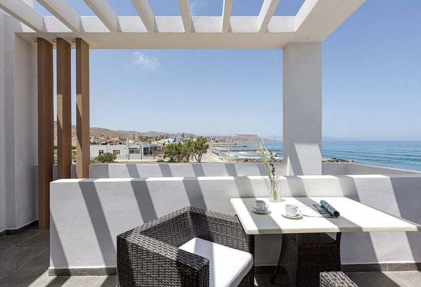 Golden Bay Boutique Hotel & Bungalows