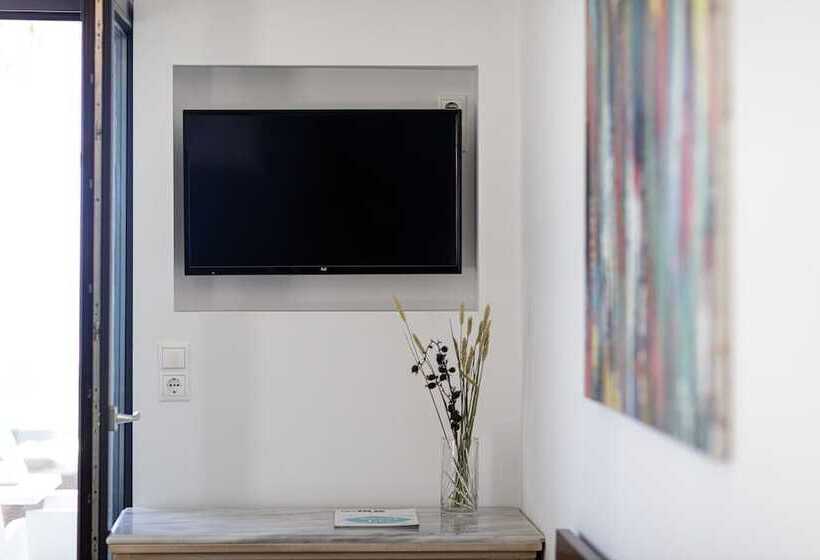 Golden Bay Boutique Hotel & Bungalows