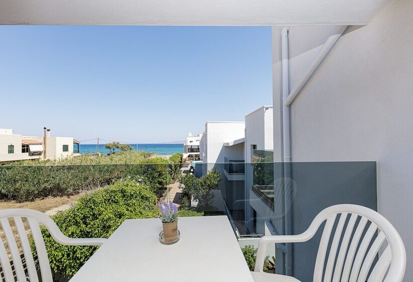 Golden Bay Boutique Hotel & Bungalows