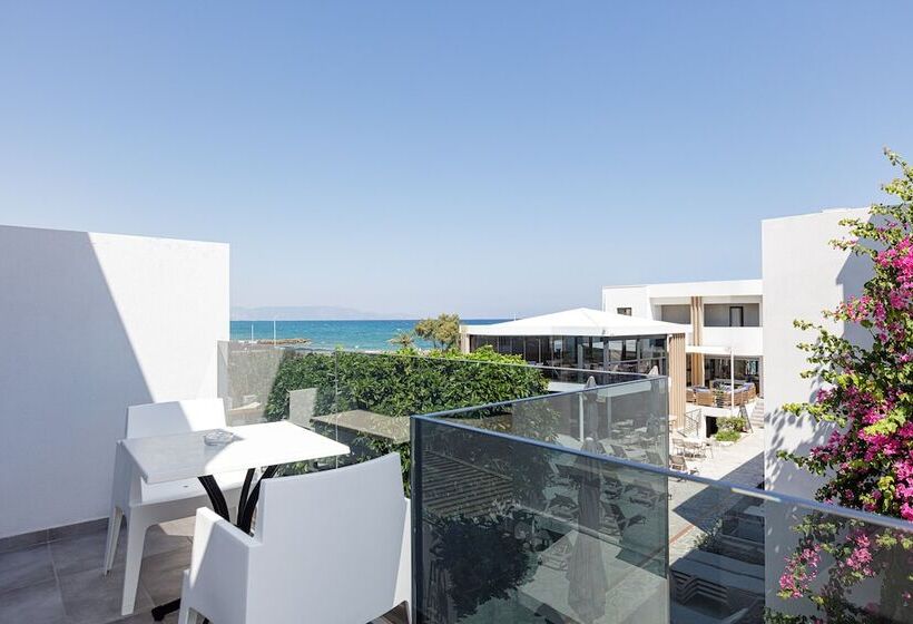 Golden Bay Boutique Hotel & Bungalows