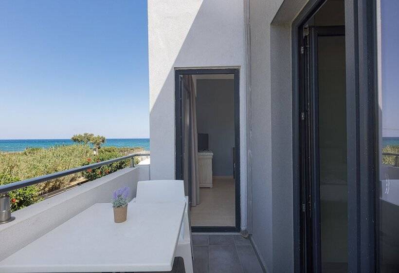 Golden Bay Boutique Hotel & Bungalows