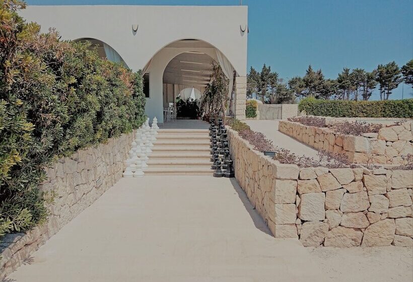 مسافرخانه Armonia