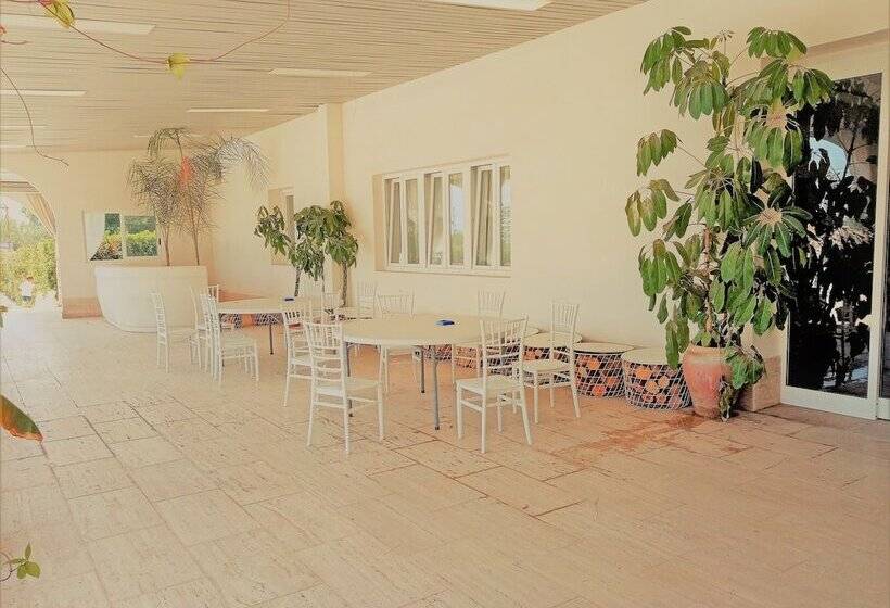 مسافرخانه Armonia