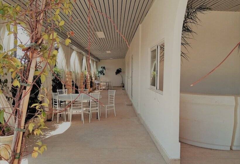 مسافرخانه Armonia