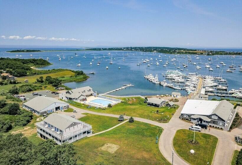 בית מלון כפרי Champlin S Marina & Resort