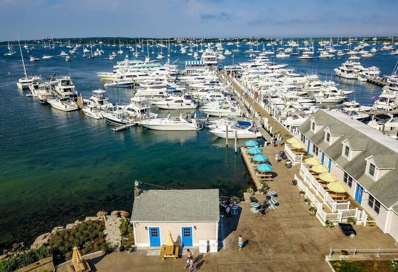 בית מלון כפרי Champlin S Marina & Resort