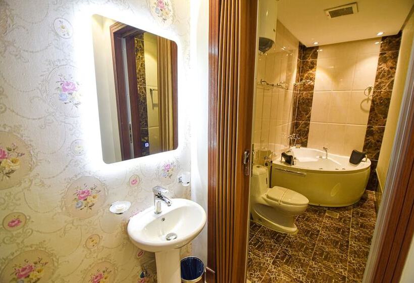 בית מלון כפרי Laylati Al Hamra