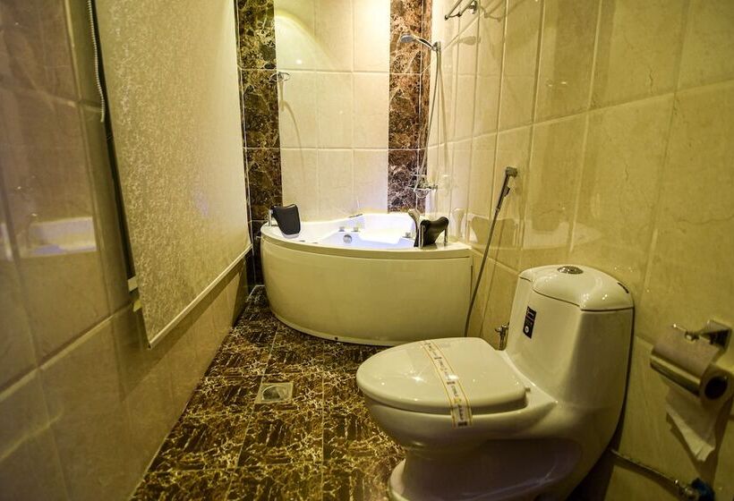 בית מלון כפרי Laylati Al Hamra