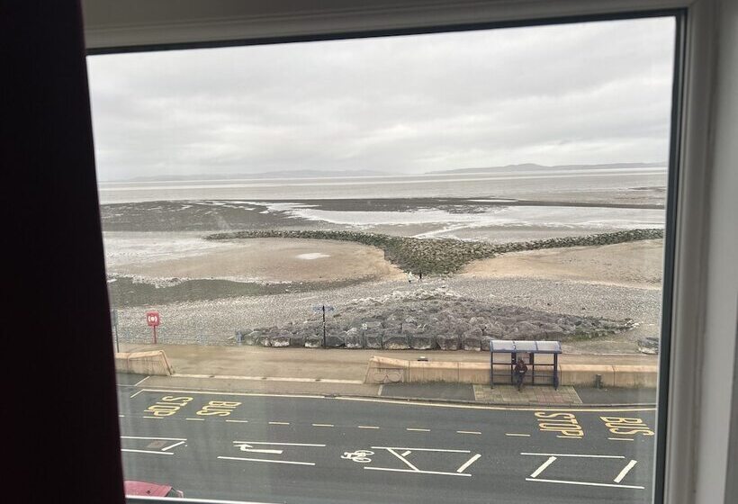 ホテル The Strathmore