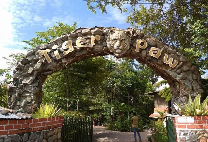 호텔 The Tiger Paw Resort