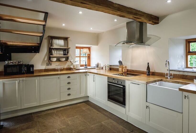 إقامة Beautiful Secluded 2 Bed Barn With Woodfire Hottub