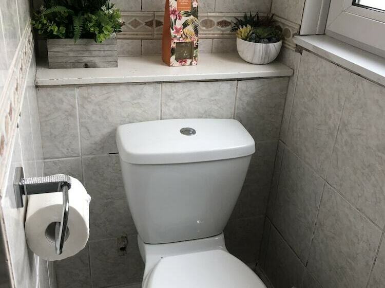 إقامة Lovely 3bed House In Gillingham