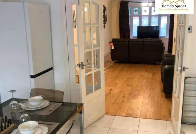 Резиденция Spacious 3br Home In Bedford For Big Groups