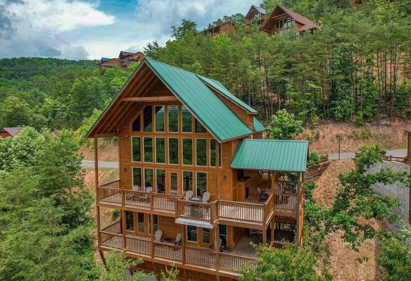 Bear Necessities   3 Bedrooms, 3 Baths, Sleeps 10 3 Cabin By Redawning