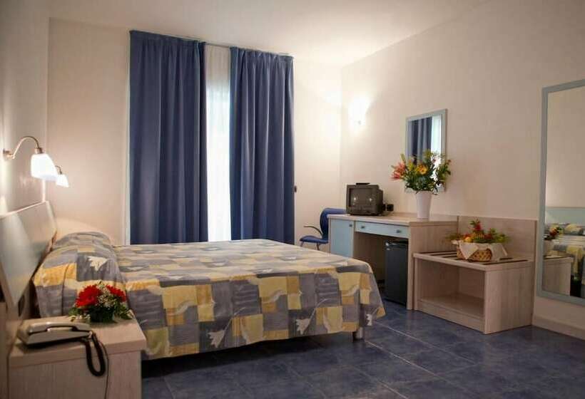 تختخواب و صبحانه Pizzo Calabro Resort Big Triple Room