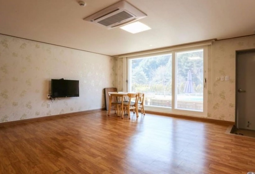 Hongcheon Binari Pension