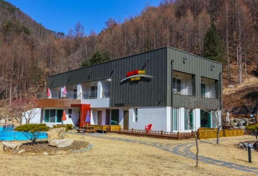 Hongcheon Binari Pension