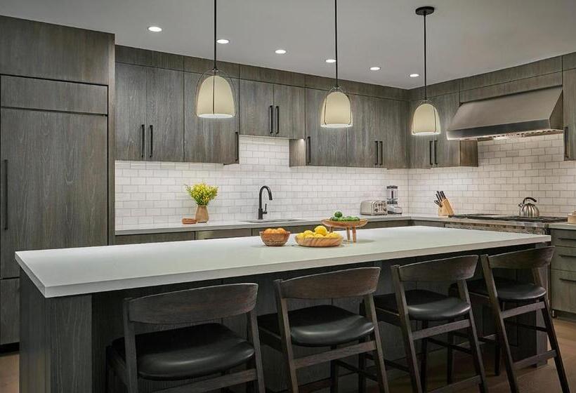 هتل Montage Big Sky