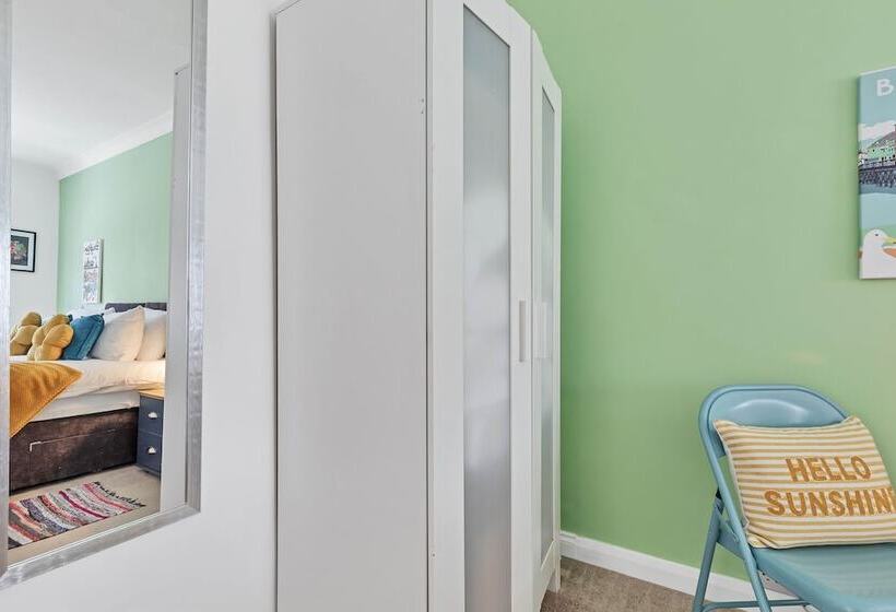 פנסיון The Old Brewery House | By My Getaways | Free Parking