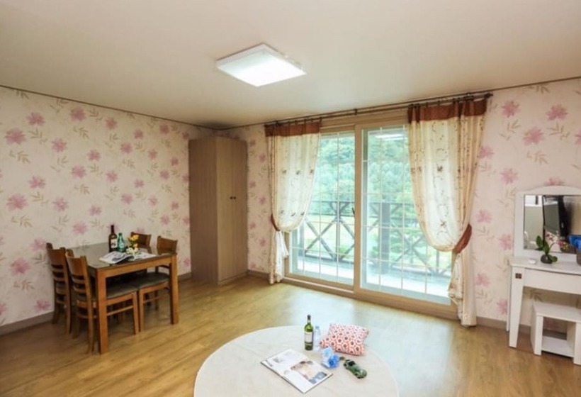 Pyeongchang Heungjeong Sketch Pension