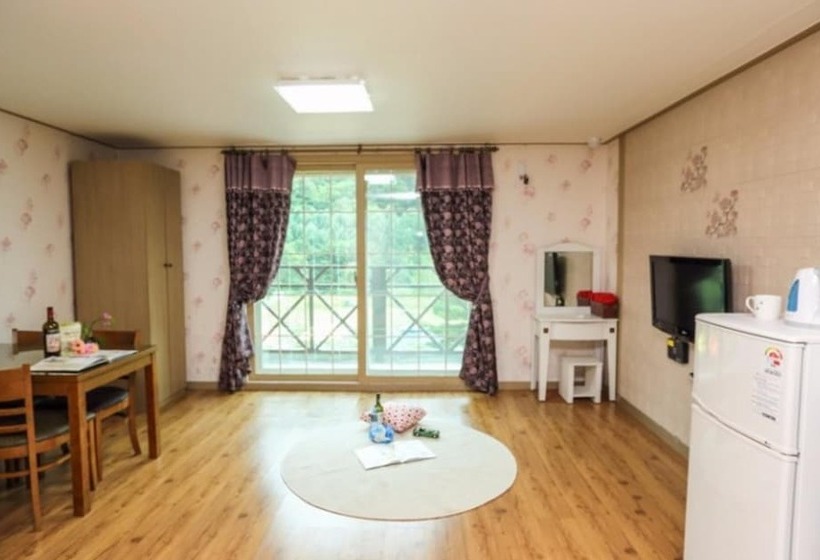 Pyeongchang Heungjeong Sketch Pension