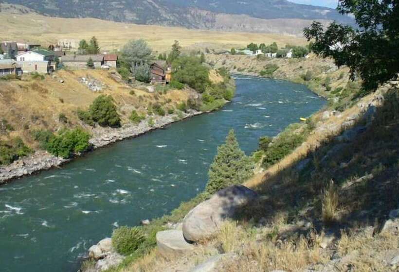 Yellowstone River Suites