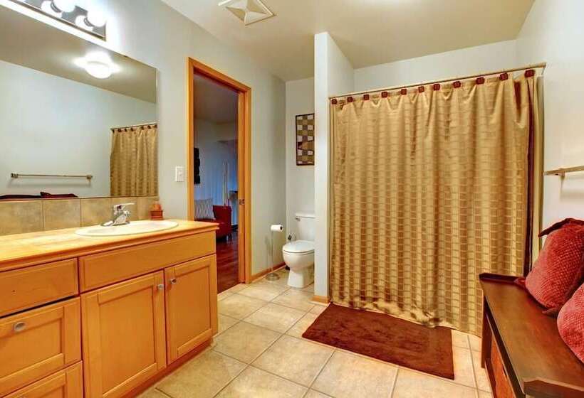 Yellowstone River Suites