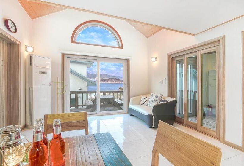 Yeosu Healling Spa Pension