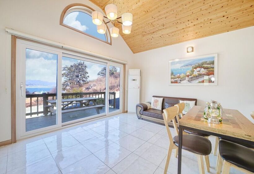 Yeosu Healling Spa Pension