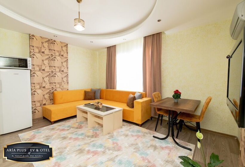 Aria Plus Ev Otel