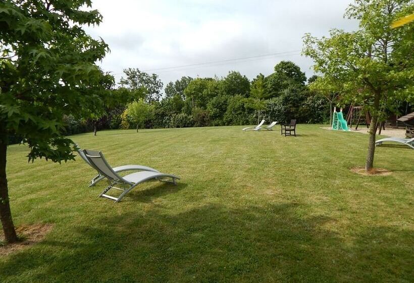 Bed and Breakfast Gîtes Domaine Du Grenier