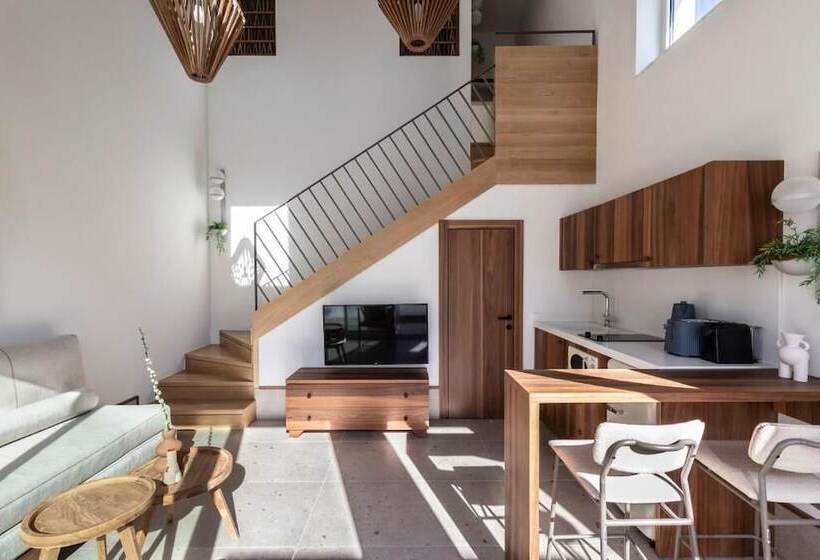 هتل Alero Seaside Skyros Resort