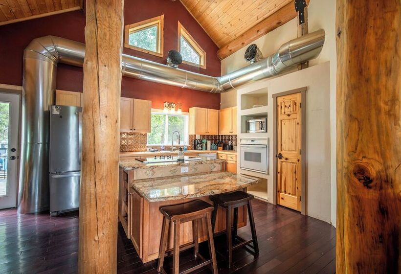 فندق Alpine Lodge