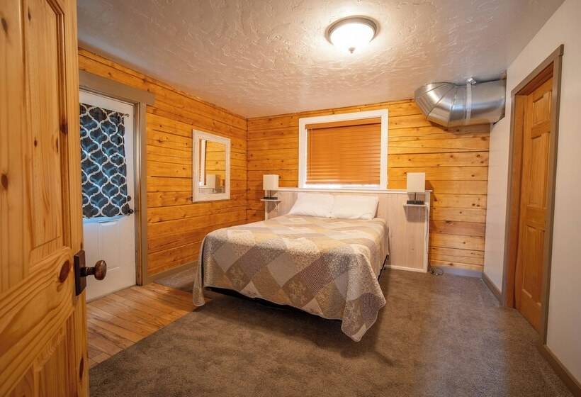 فندق Alpine Lodge