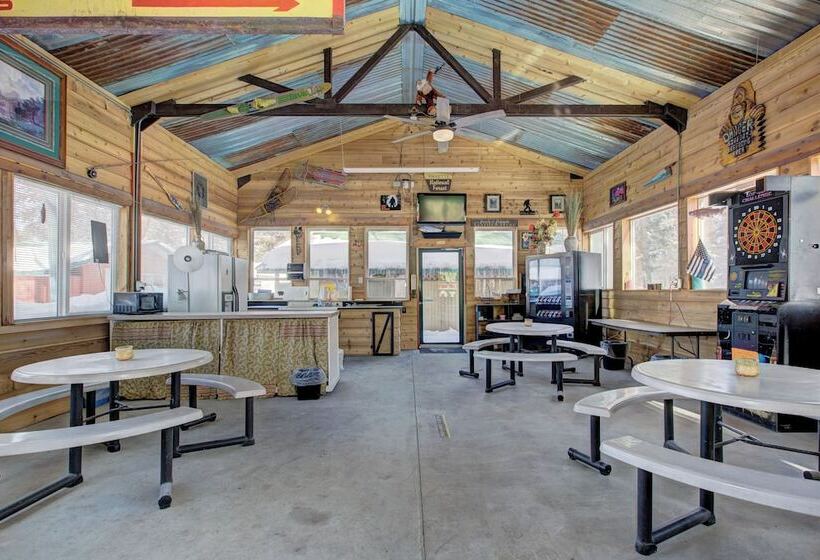 فندق Alpine Lodge