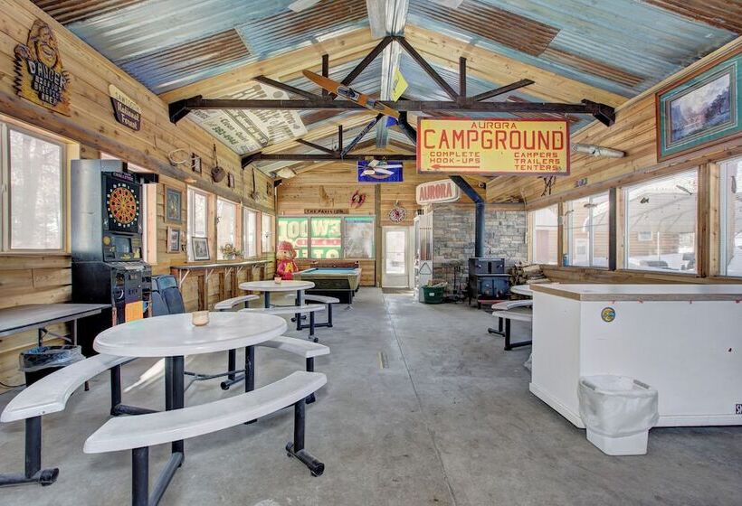 فندق Alpine Lodge