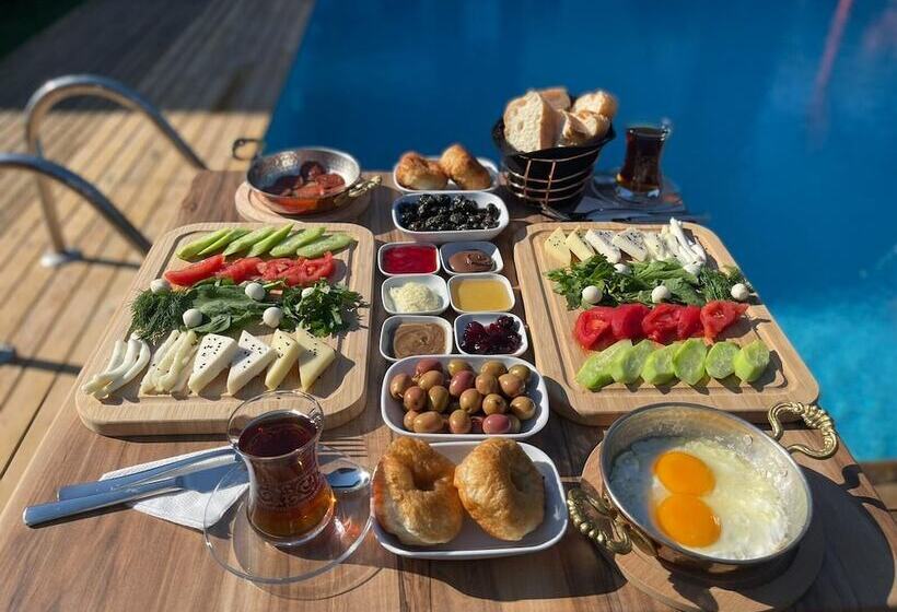 בית מלון כפרי Artof Alacati