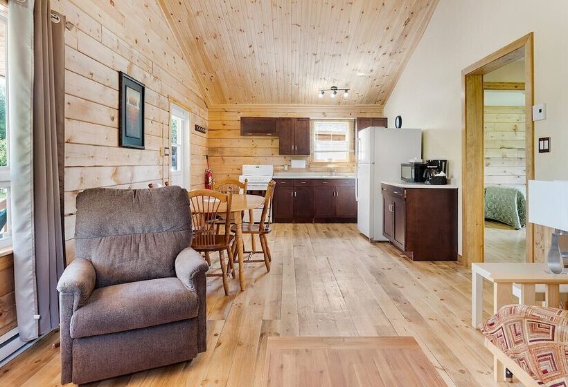 فندق Ingonish Chalets