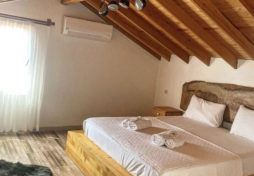 هتل Mea Alacati