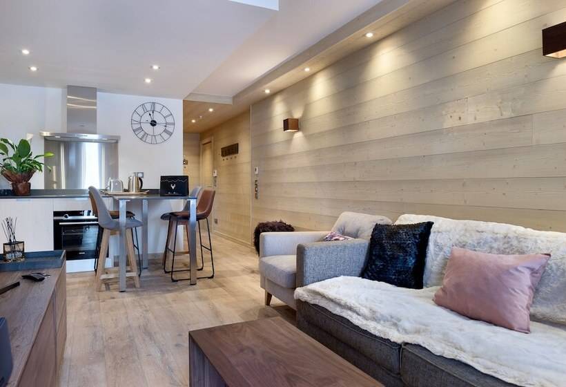 اقامتگاه Le C By Alpine Resorts