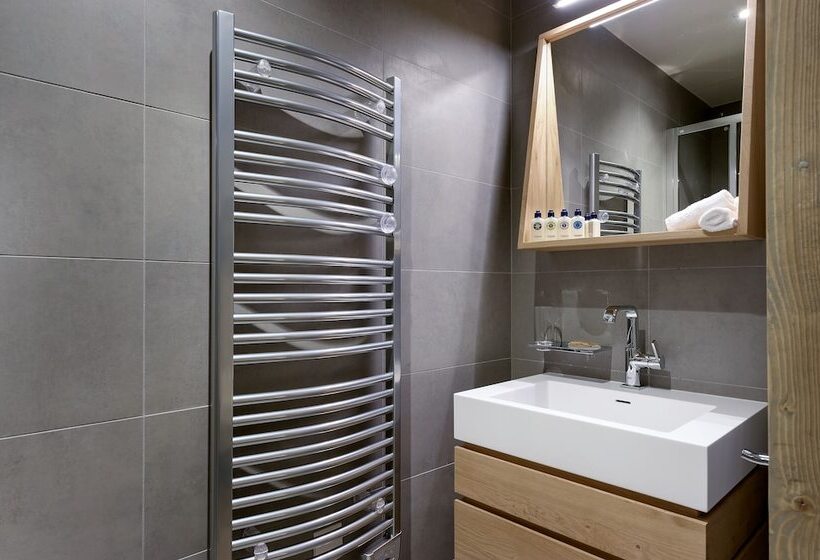 住所  Le C By Alpine Resorts