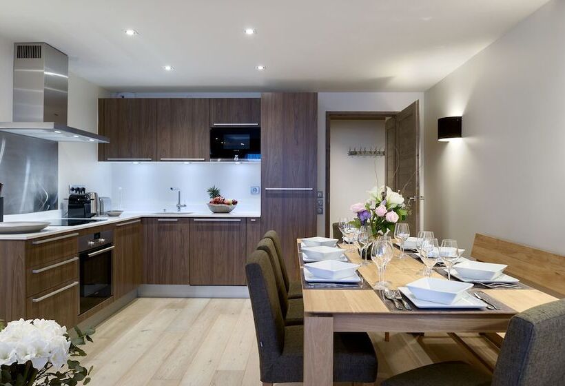 住所  Le C By Alpine Resorts