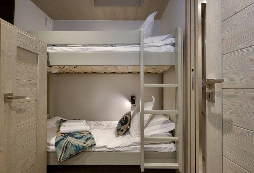 اقامتگاه Le C By Alpine Resorts