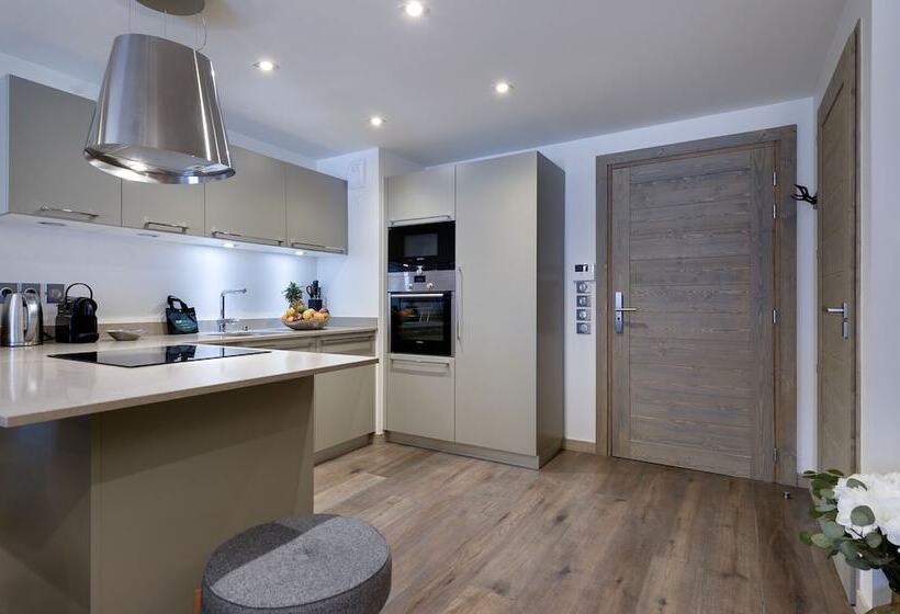 住所  Le C By Alpine Resorts