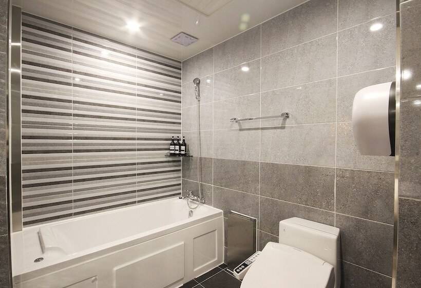 فندق على الطريق Gimhae Samgye Martin